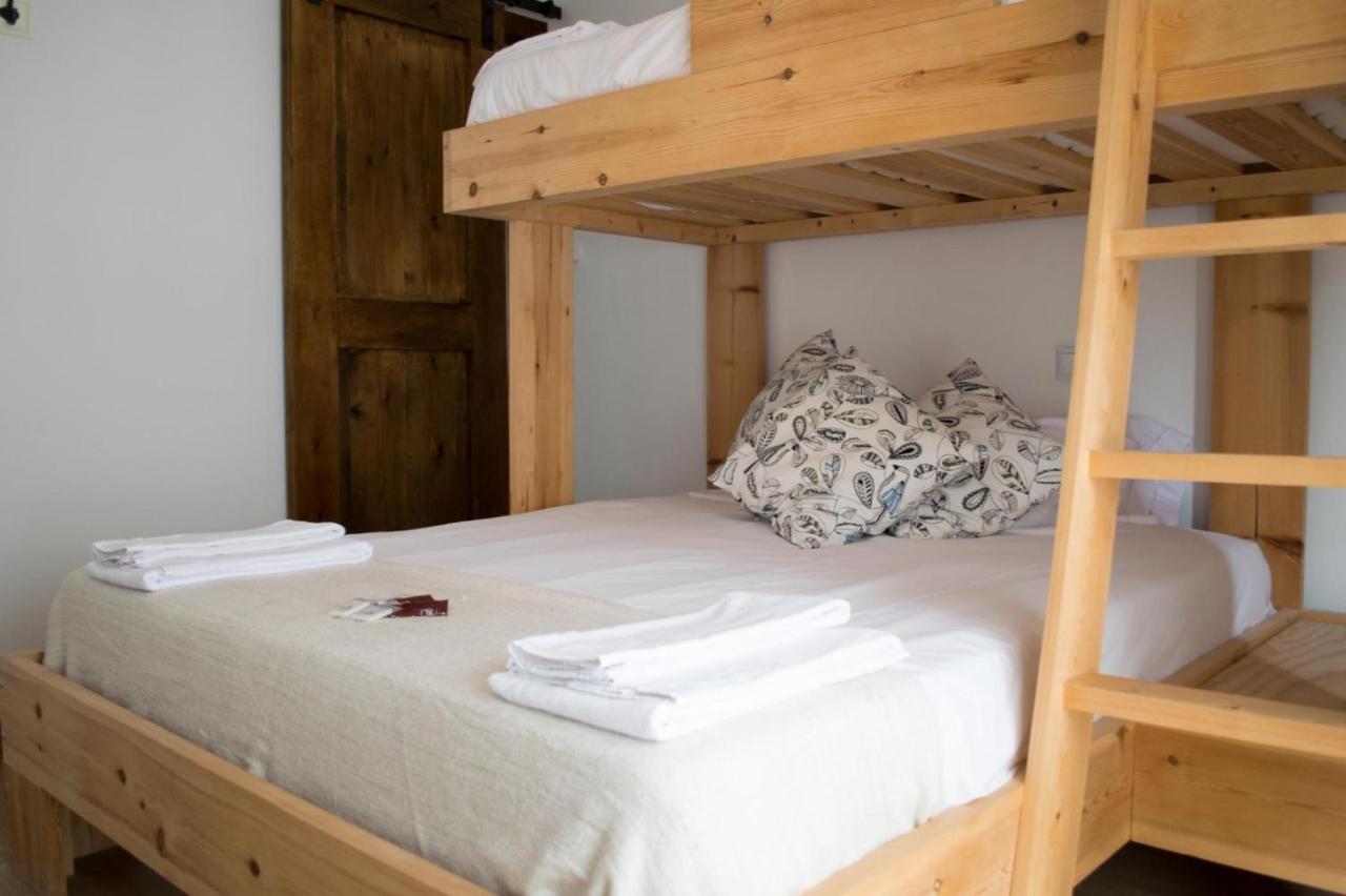 Latas Surf Lodge Лоредо Екстериор снимка